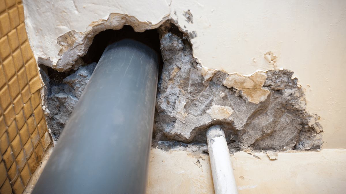 replace-cast-iron-drain-pipe-in-wall